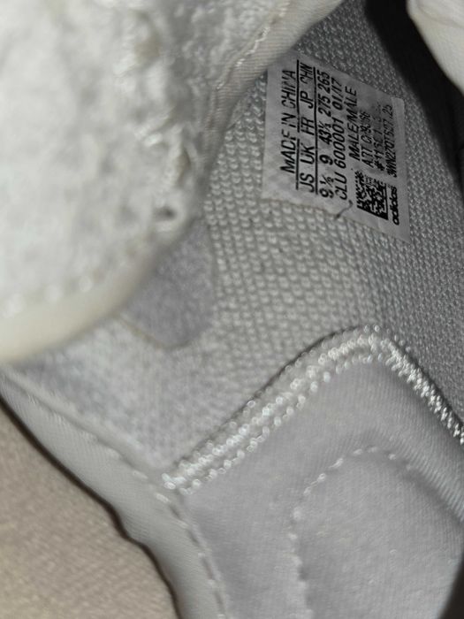 Adidas Yeezy маратонки 43 1/2