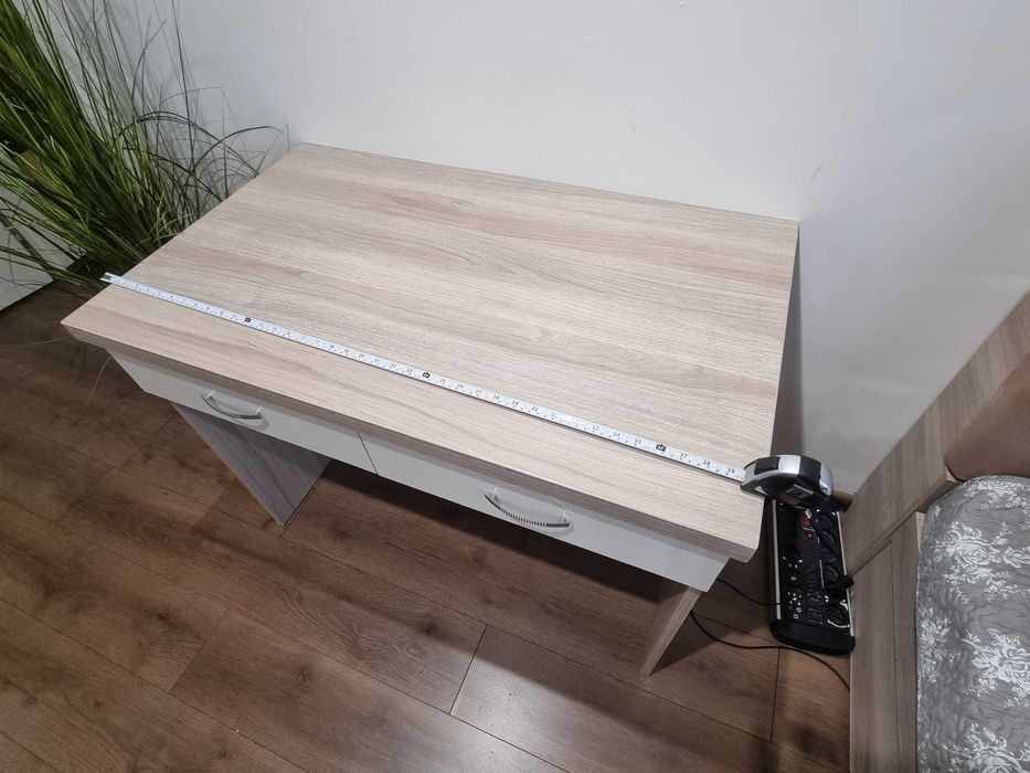 Бюро ученическо/