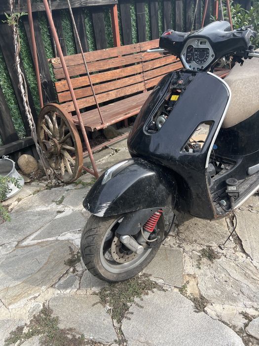 Vespa 300i на части