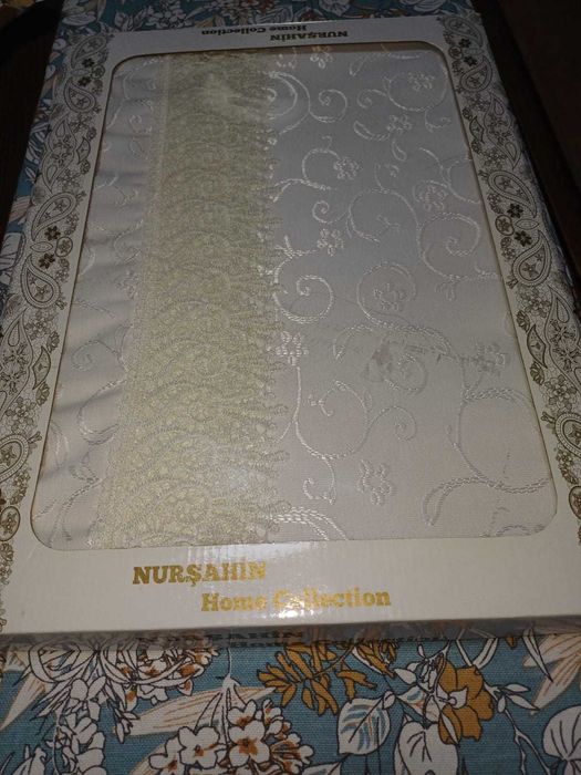 Скатерть в упаковке продам дёшево