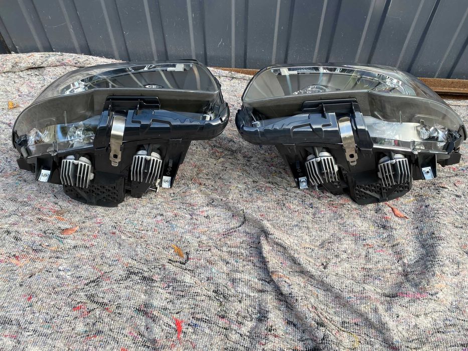 Bmw 5 F10 F11 lift far stanga xenon far dreapta bi xenon adaptiv led