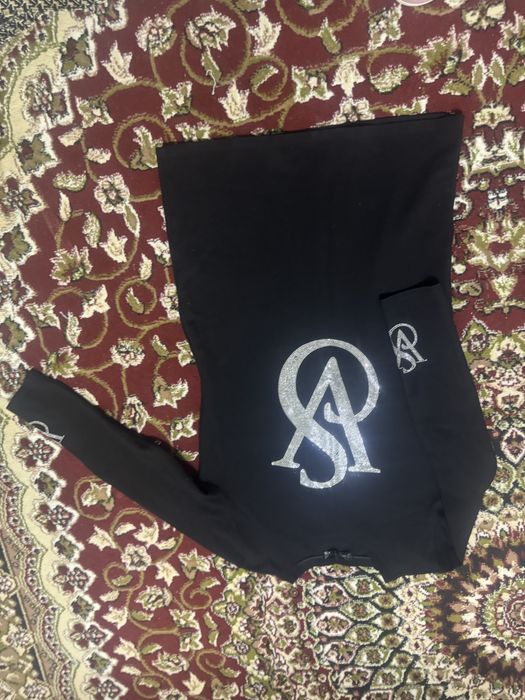 Кофты и цвитера разние размера 48- 50- 52