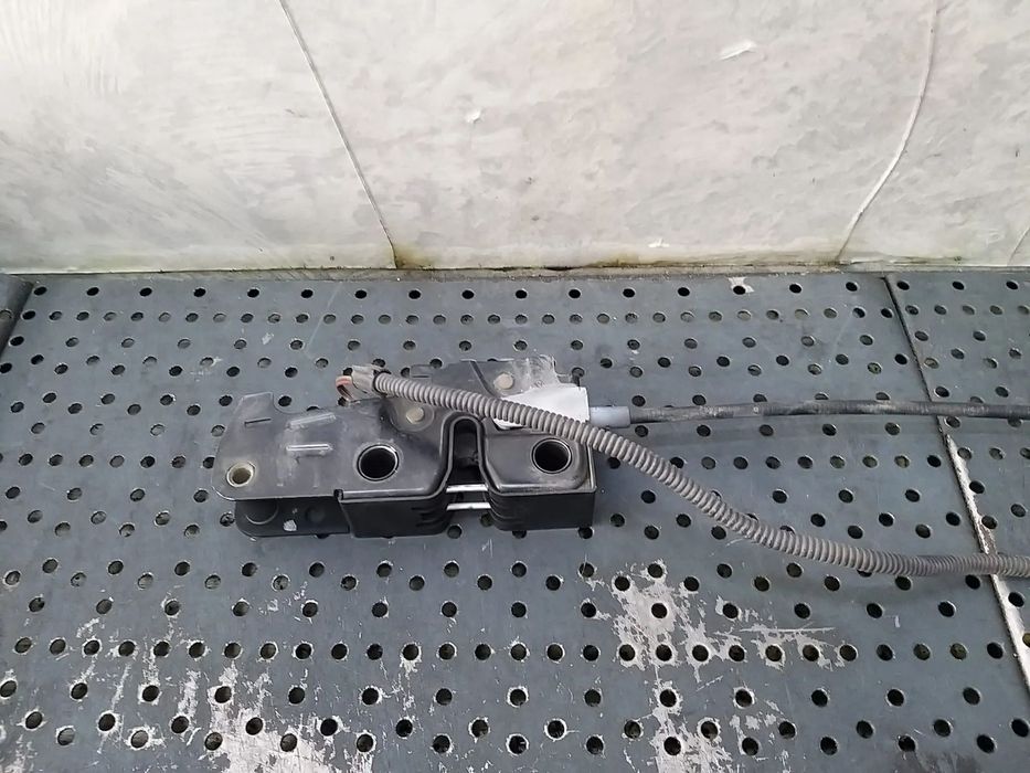 Broasca capota vw golf 5 1k 1k1823509e