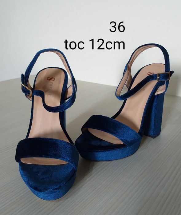 Sandale albastre
