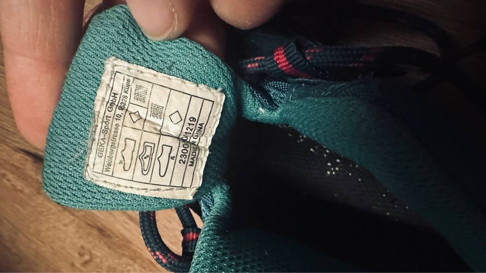 Cizme-adidași termici de la celebra companie Lico (Germania).