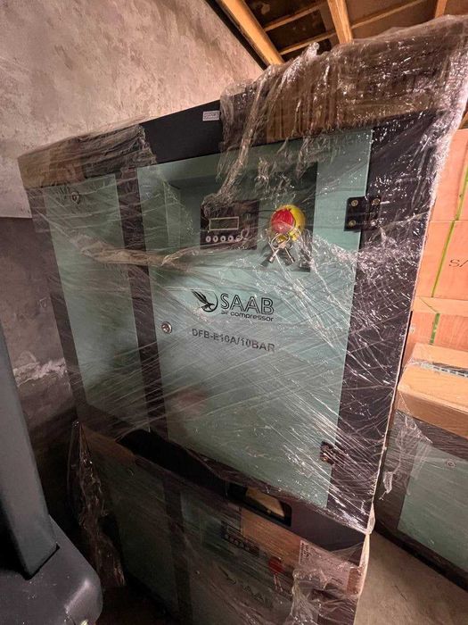 Vintovoy kompressor DFB-E10A / 7.5 KW / 10 bar / BAOSI BLOK