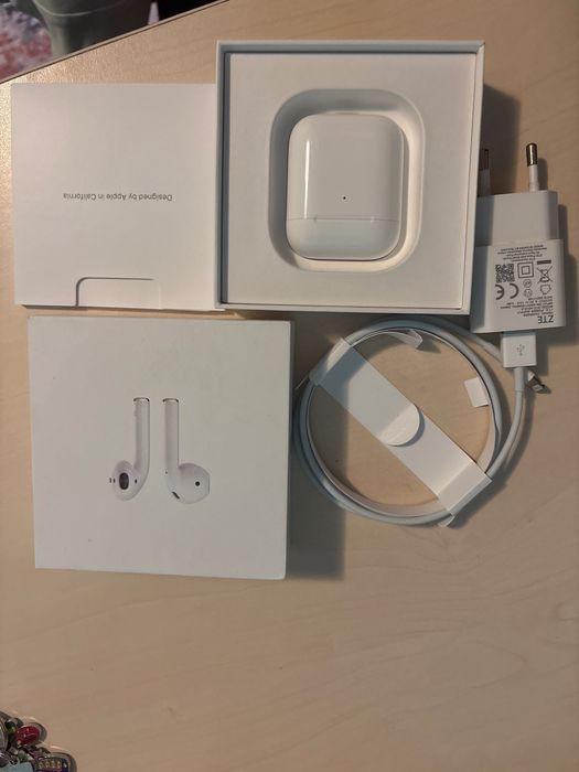 AirPods 2 iPhone слушалки