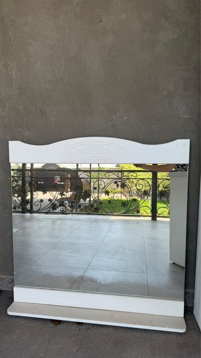 Раковина с зеркалом