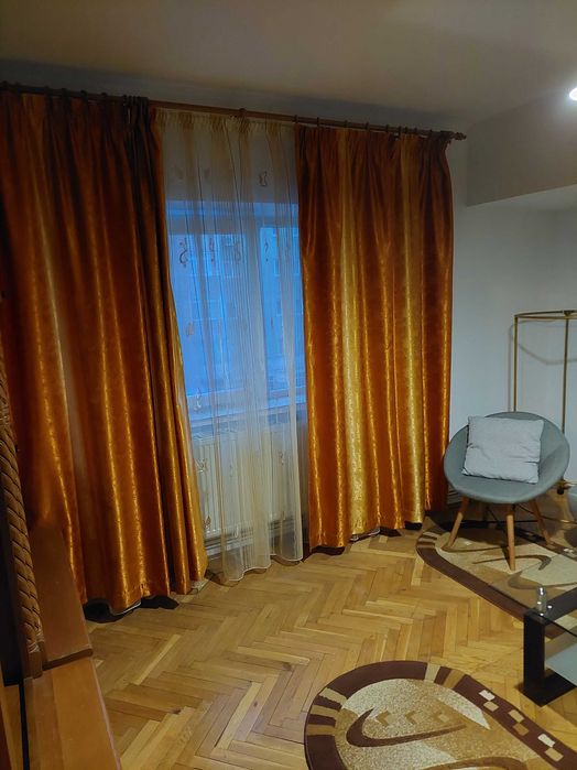 Apartament 3 camere de inchiriat