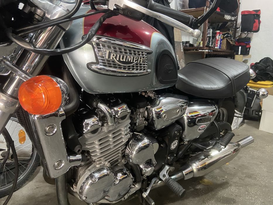 Triumph Thunderbird 900 /21000 km
