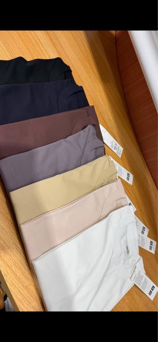 Продам футболки Uniqlo