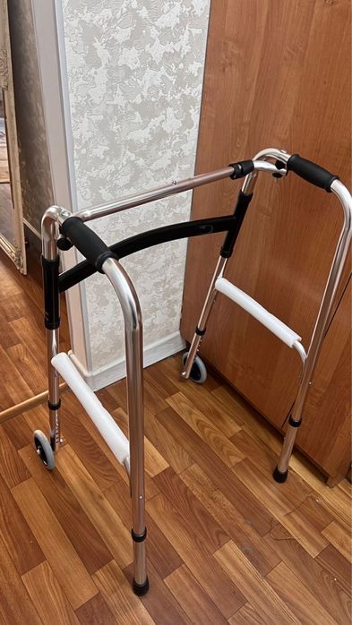 Ходунок с колесом