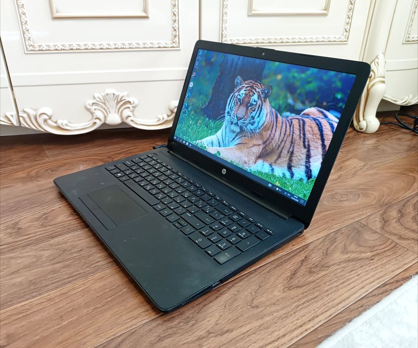 HP RYZEN 3 Ноутбук Windows 10 Pro.