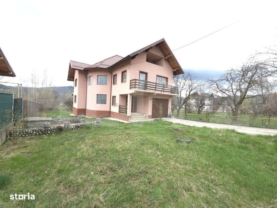 Vila Premium P+1 in Buciumen – Spatiu, Eleganta si Natura (Langa Han