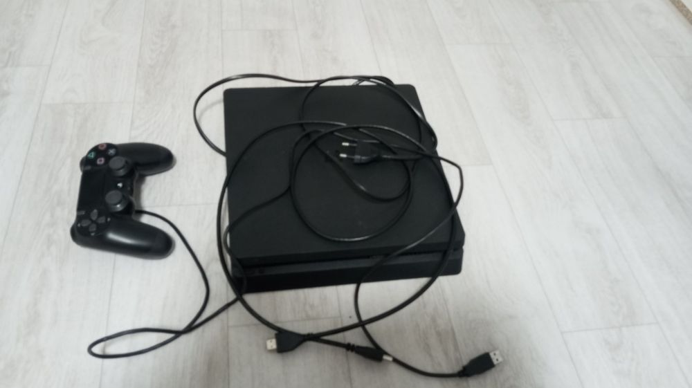 Sony PlayStation 4