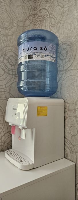 Диспансер Midea.