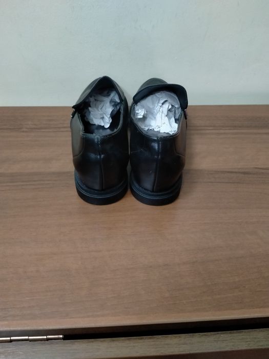 Продам женскую обувь