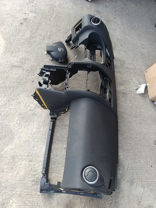 Арматурно табло с аербег за Нисан Кашкай / Nissan Qashqai до 14г.