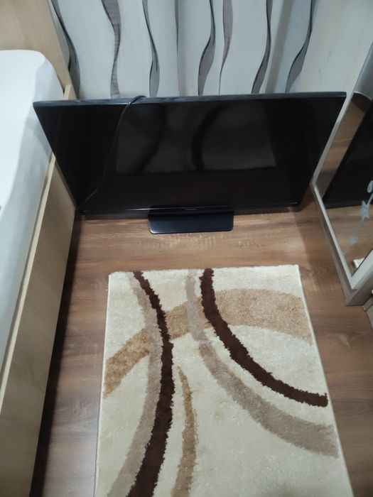 Vând tv samsung 80 diagonala