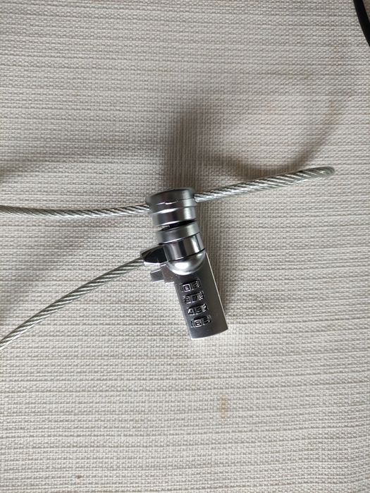 Заключващ кабел за лаптоп HAMA