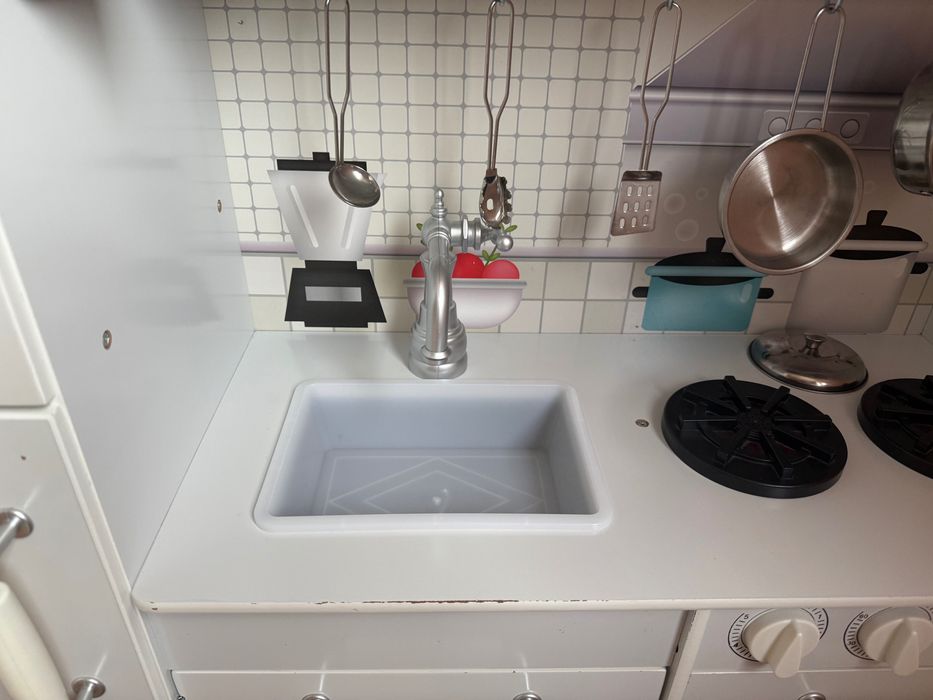 Детска дървена кухня