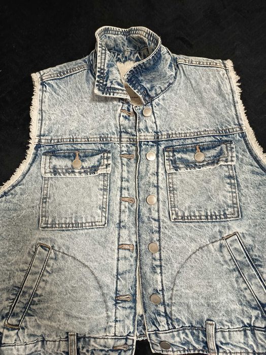 Дамски елеци М р.р 15 лв бройката