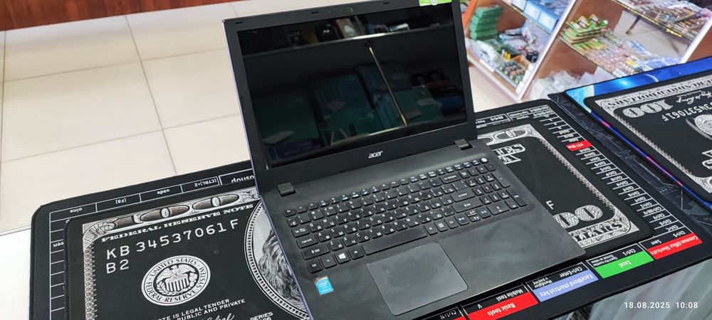 Noutbuk Acer Travelmate