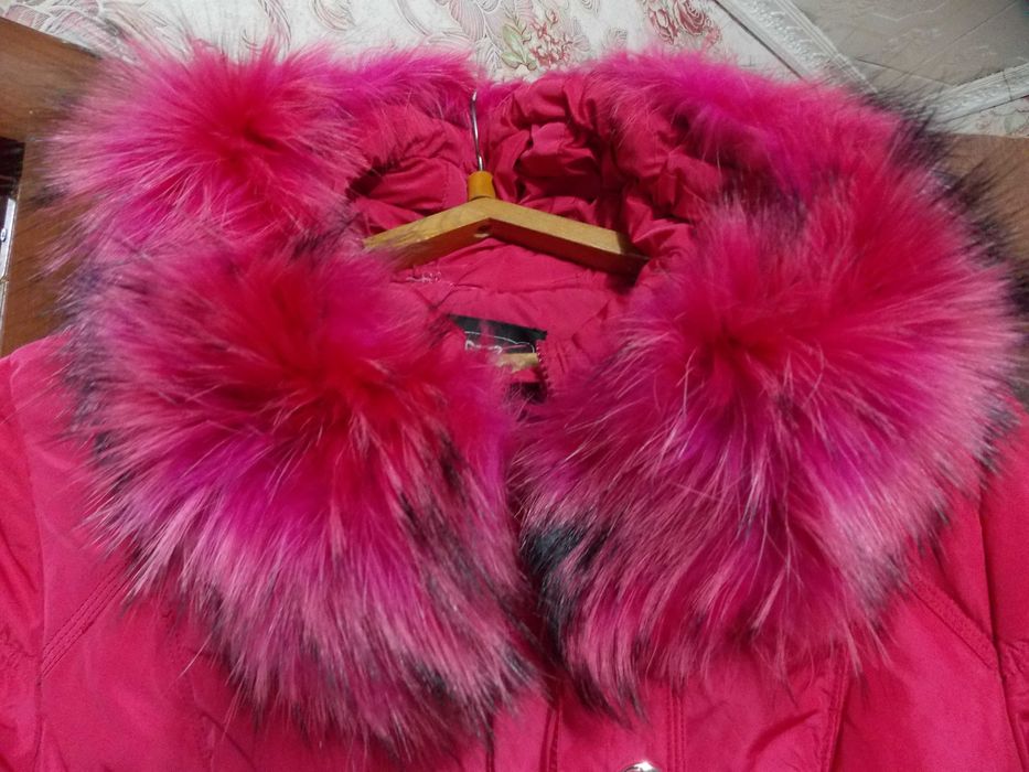 Куртка - пуховик девичья в Отличном состоянии !!!