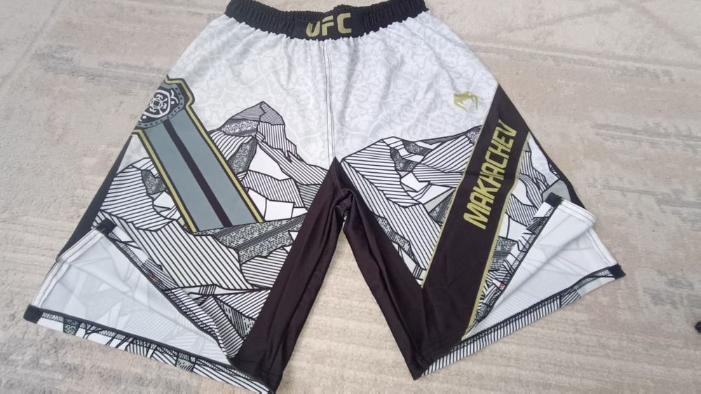 Полность новые шорты,торг