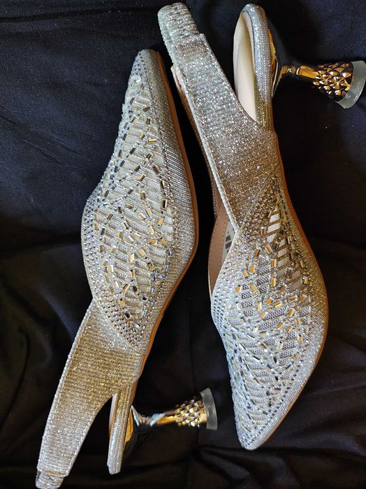 Sandale elegante cu sclipici și toc de 6 cm. NOI