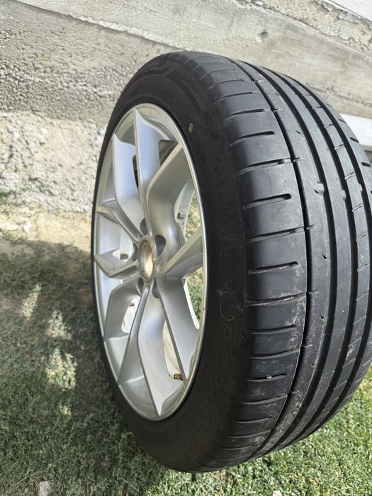 Jante BMW 225/45/r18 sau schimb cu r17