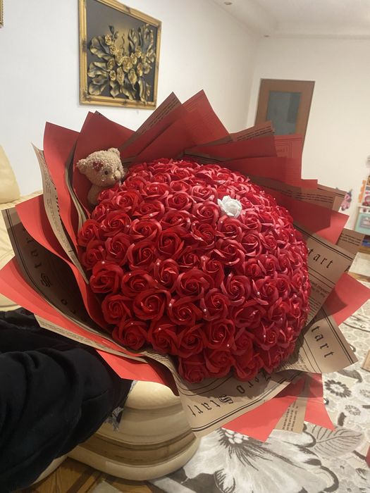 Realizez pe comanda buchete trandafiri din sapun