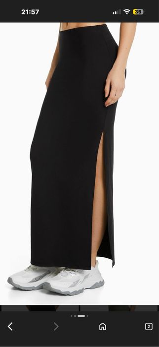 Черна дълга пола Bershka XS с цепка