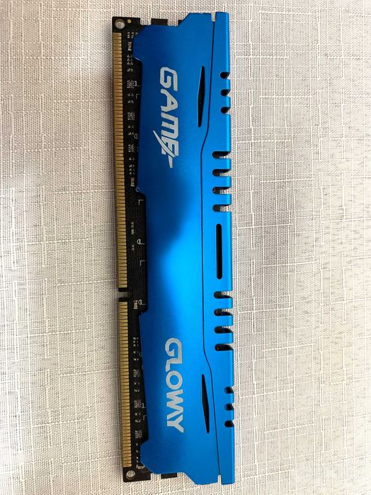 Оперативная память в количестве DDR2/DDR3/DDR4 разного объёма и фирмы