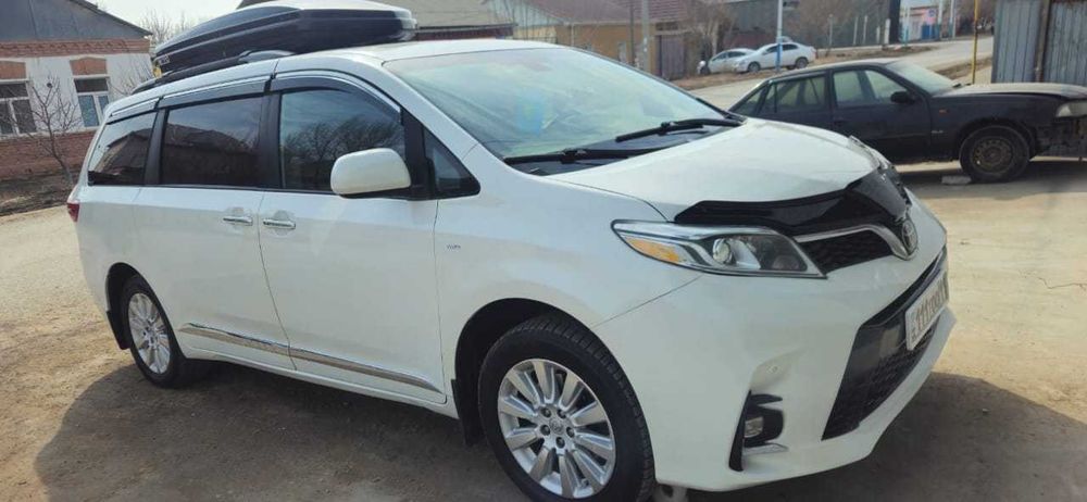 Продается Toyota sienna