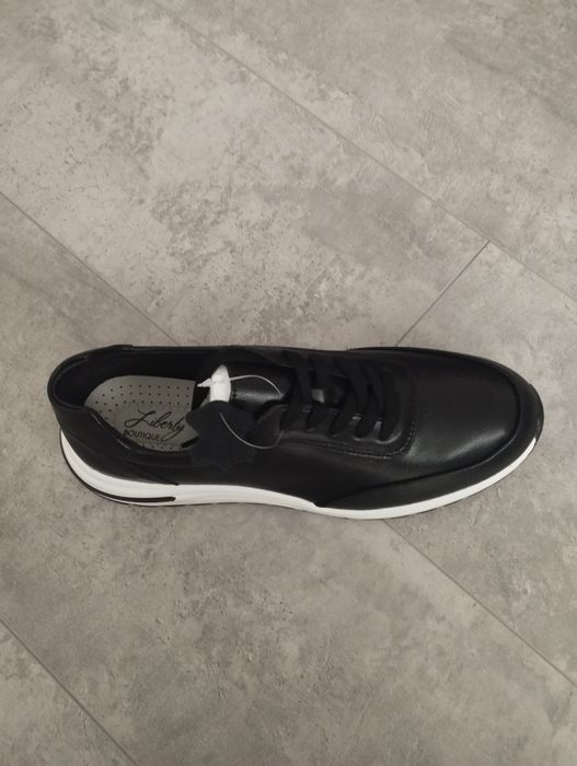 Новая мужская обувь