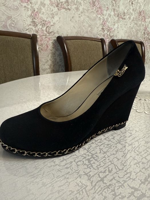 Туфли на танкетке. Новые!