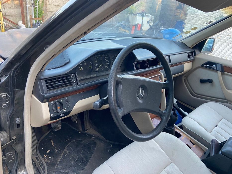 Mercedes W 124 fabricație 1985