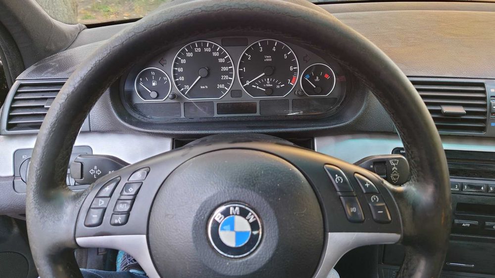 Vand BMW E46 318i An 2004 (Necesita Reparatii Sau Pentru Piese)