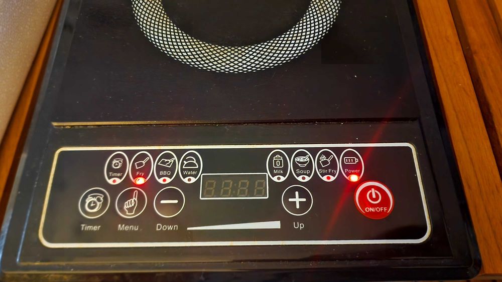 Elecom индукционнен котлон