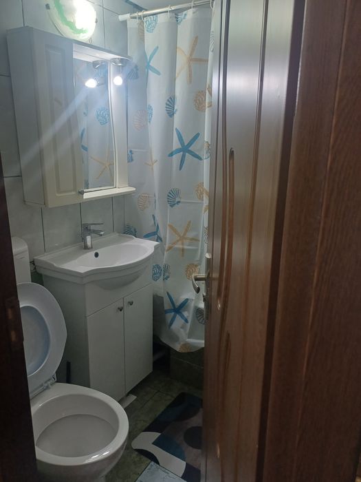 Închiriez garsonieră
