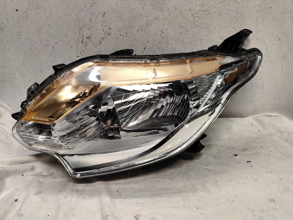 Оригинален фар Mitsubishi L200