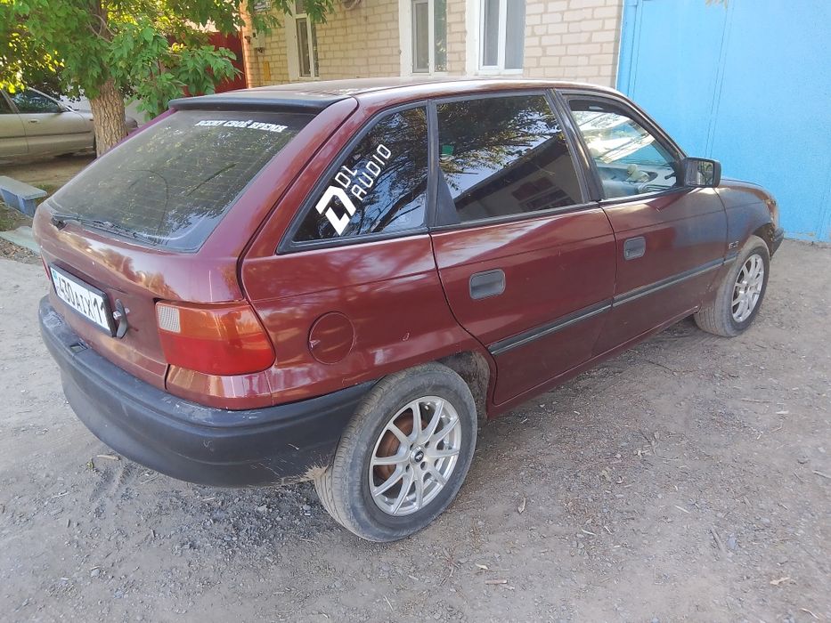 Продам Опель астра 92 год