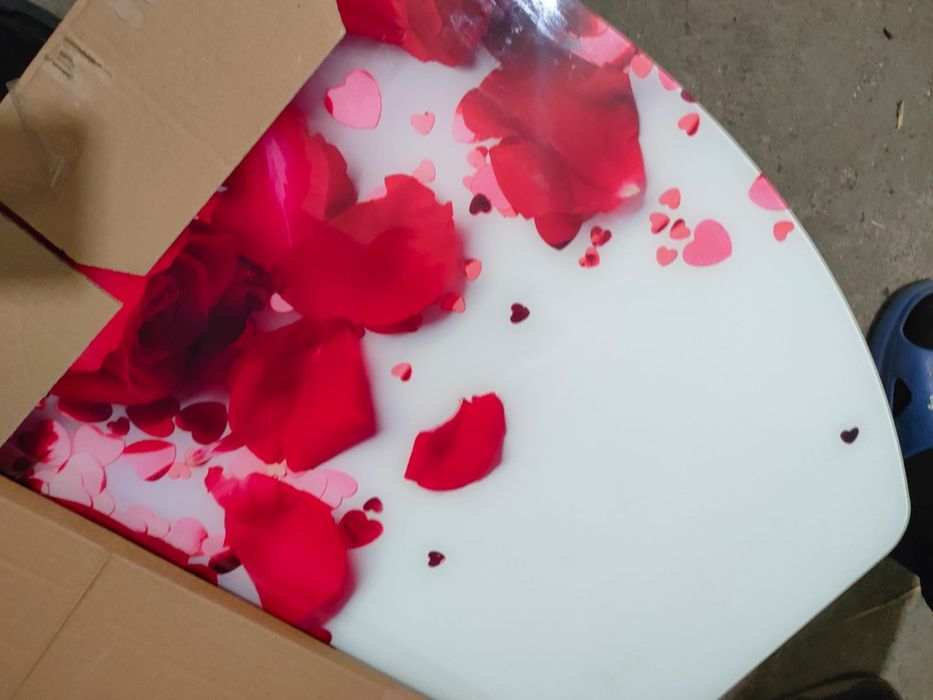 Продам кухонный стол,в разобранном состоянии