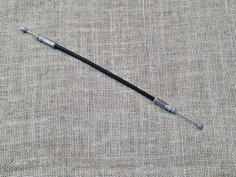 RX300. Тросик замка багажника