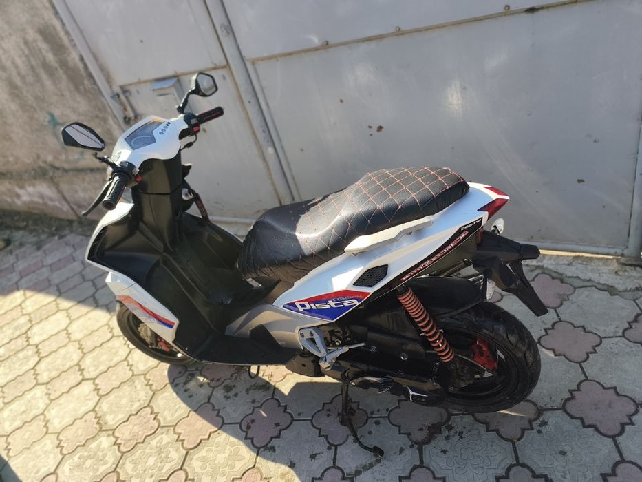 Motocicleta beeline motor 49