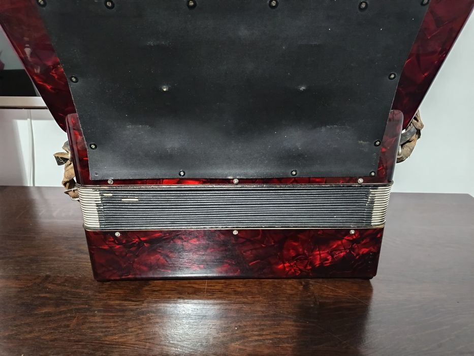 Vând Hohner vergele Tango 2 impecabil acord 8/70