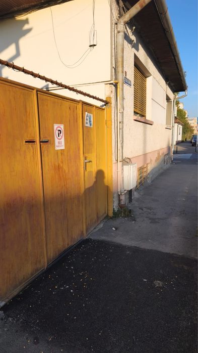 Casa zona Grivitei,13 decembrie