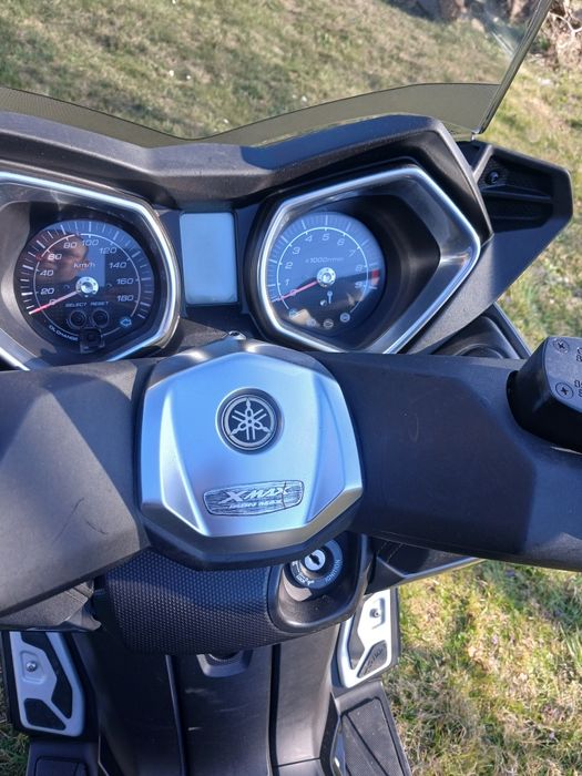 Ямаха xmax400 2016