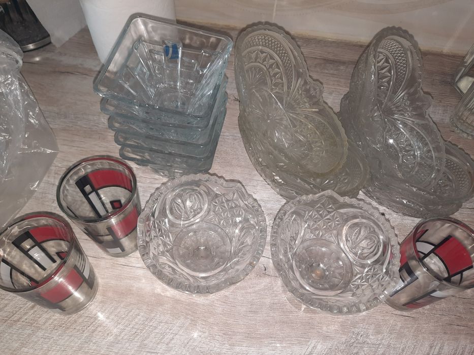 Ыдыстар сатылады.